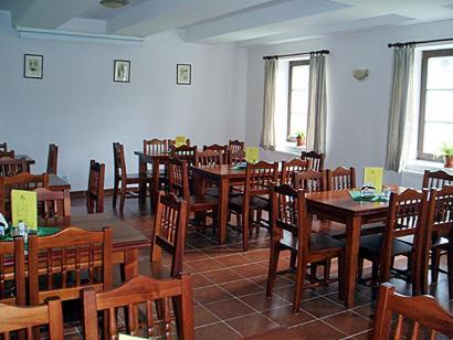 Restaurace A Penzion Ceska Hospoda Hermanice  Exterior photo