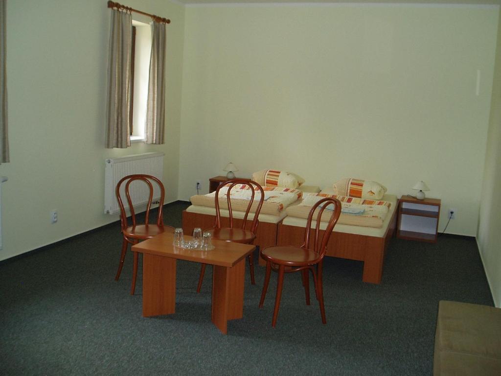 Restaurace A Penzion Ceska Hospoda Hermanice  Room photo